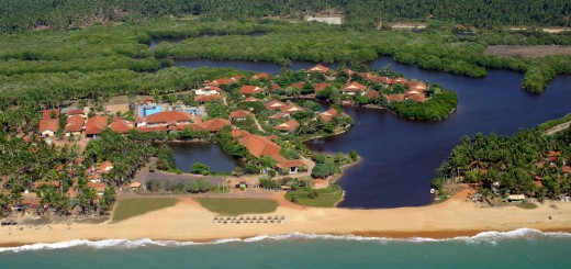 Club Palm Bay Hotel (Sri Lanka). Merawila Lagoon and Merawila Beach.