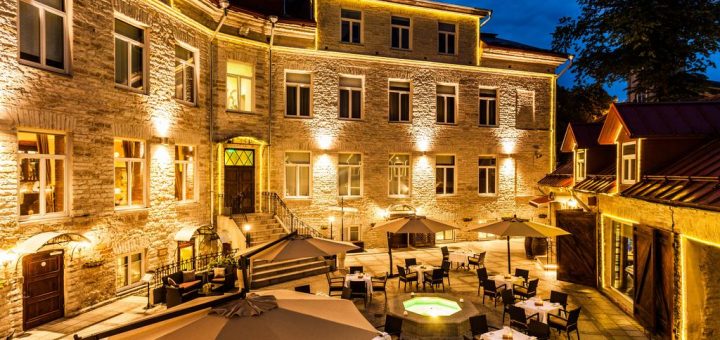 Лучшие отели Таллина (Эстония) - спа отель с видом на Старый город «The von Stackelberg Hotel Tallinn»